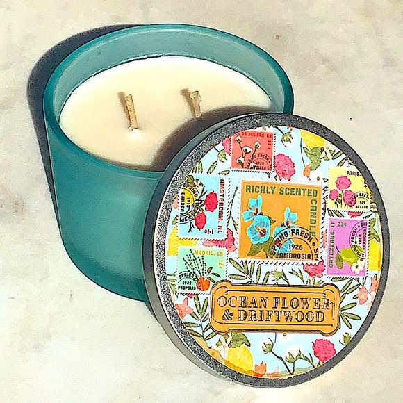 DW HOME CANDLE OCEAN FLOWER & DRIFTWOOD 2 WICK RICHLY SCENTED NEW - Picture 3 of 4